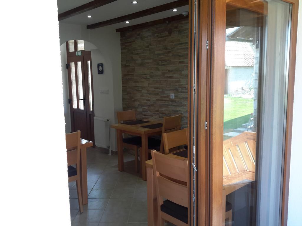 Lake House Jezerce Εξωτερικό φωτογραφία